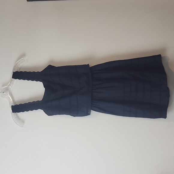 ROMEO + JULIET COUTURE Navy Blue Lace Peekabo Back Midi Dress - Picture 9 of 16